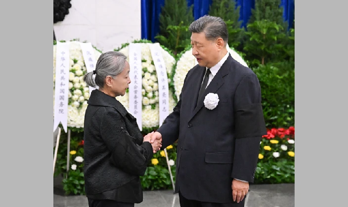 许其亮同志遗体火化 习近平等到八宝山革命公墓送别
