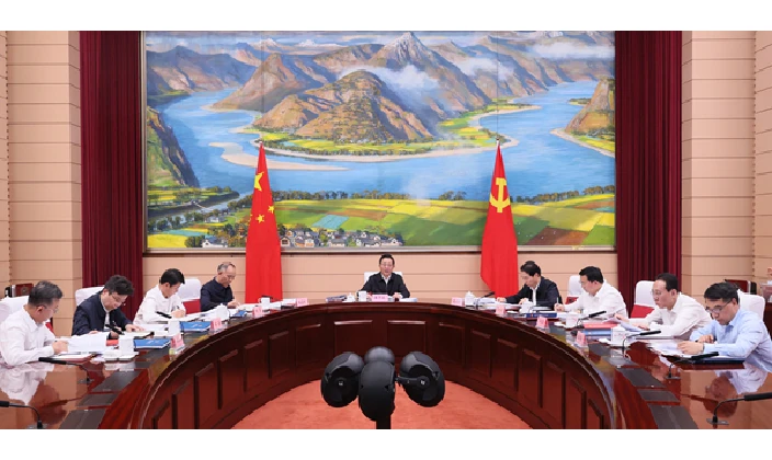 省政府党组会议常务会议强调 坚定必胜信心推动高质量发展 以人为本建设现代化人民城市