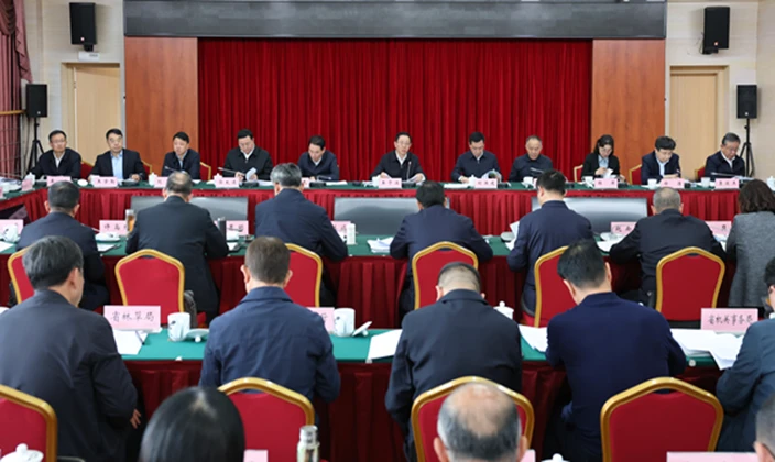 省政府昆明高质量发展现场会强调 一马当先当好全省高质量发展排头兵 真抓实干推动“十五五”开好局起好步