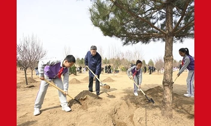 习近平在参加首都义务植树活动时强调： 为山川大地增添锦绣 让中国式现代化底色更加亮丽