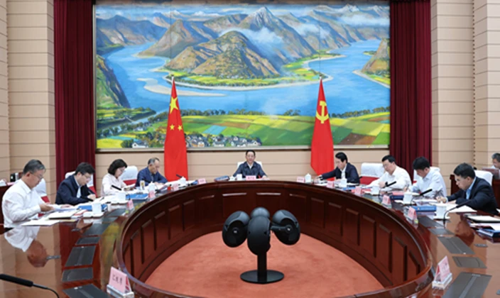 省政府召开党组会议常务会议 传达学习习近平总书记重要讲话重要指示精神， 研究中央巡视整改、民族团结进步、安全生产等工作
