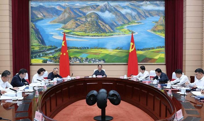 省政府召开党组会议常务会议 传达学习习近平总书记重要讲话精神，研究经济运行、城市更新等工作