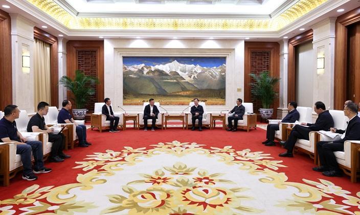 王宁王予波与瑞幸咖啡联合创始人、首席执行官郭谨一举行工作会谈