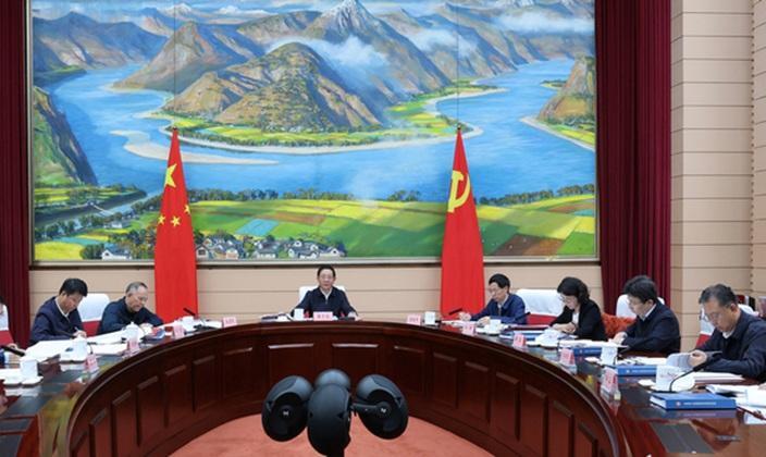 王予波主持召开省政府党组会议常务会议 传达学习习近平总书记重要讲话重要指示精神 研究防灾减灾、信访、食品安全等工作 审议通过《云南省“十五五”科技创新规划》 讨论《云南省民族团结进步示范区建