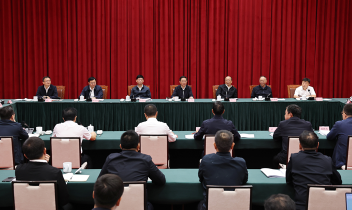 省人大重点督办建议办理面商会强调 优质高效办好人大代表建议 因地制宜发展壮大林草产业
