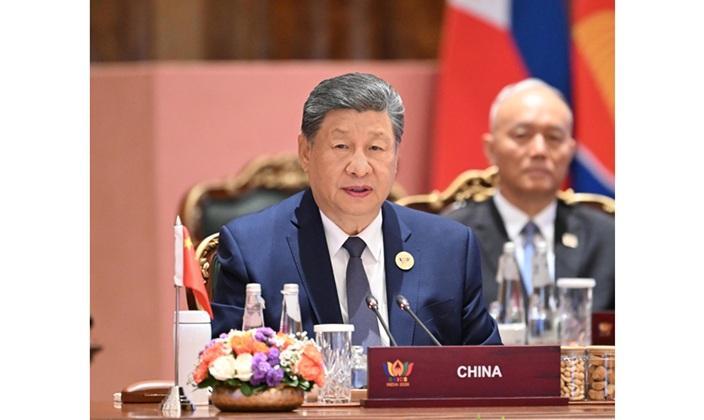 习近平出席金砖国家领导人第十八次会晤第二阶段会议并发表重要讲话